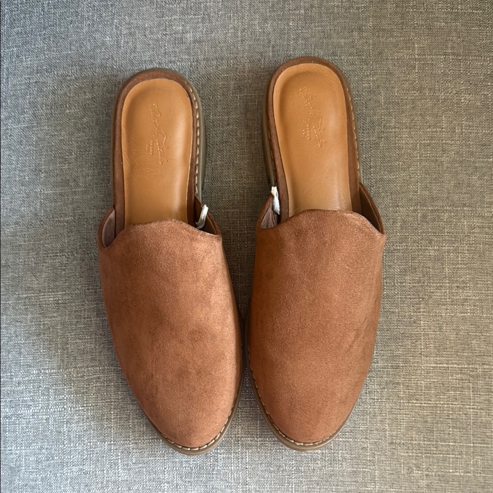 Universal Thread Tan Suede Loafers